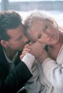 爱我九周半在线观看,重温经典爱情喜剧，在线观看尽享欢乐时光  第2张